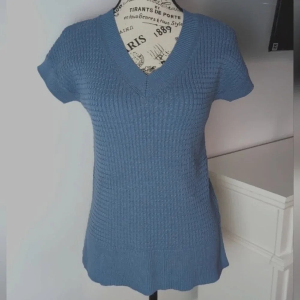 MARLED | Women's Chins Blue Short Sleeved V-Neck Knitted Sweater